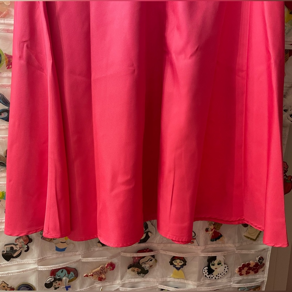 NWT Unique Vintage 1950s
Hot Pink High Waist
Vivian Swing Skirt - Picture 12 of 13